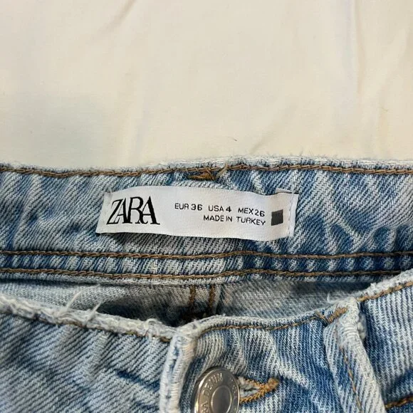 Zara Hi-Rise Cropped Wide Leg Fringe Cuff Light Wash Denim Jeans | Size 4 - Picture 5 of 10